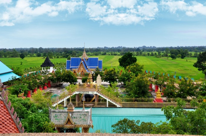 พระธาตุเรืองรอง จ.ศรีสะเกษ